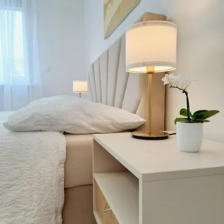Beige Bed *